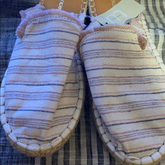 Maurices Boho Striped Slip On Slides Fringe Size 7 - Picture 9 of 11